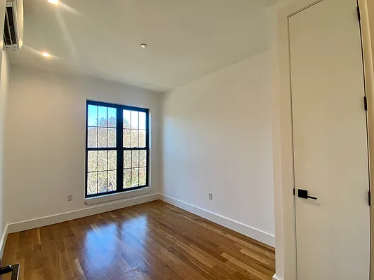 Rented by Hagstrom Management Inc | media 53