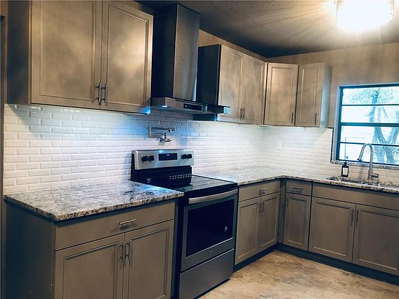 3rd image of 12503 Forest Hills Dr
