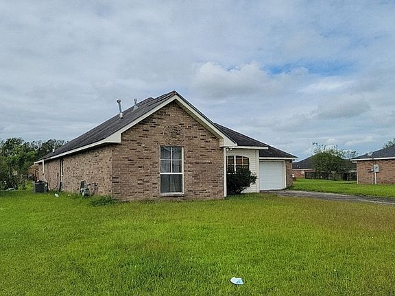 4th image of 5223 Seneca Dr