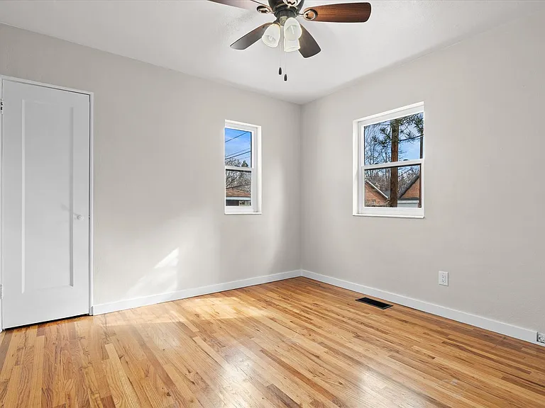 545 Modoc St — Photo 17