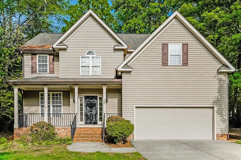 4 bed, 2.5 bath, 2068 sqft, $2,325 — Photo 1