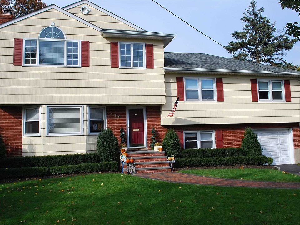 1st image of 130 Roosevelt St