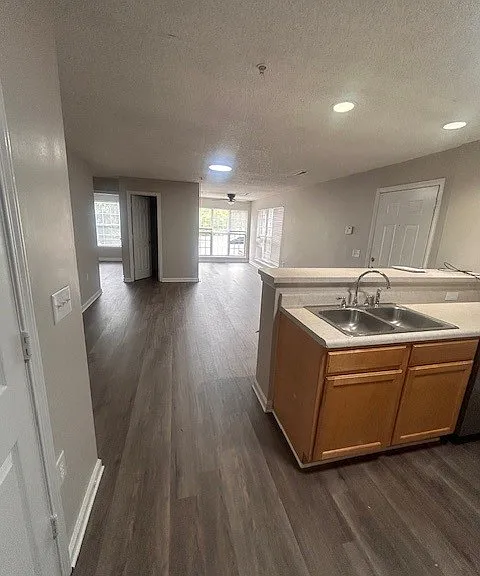 906 Howard St #E — Photo 10