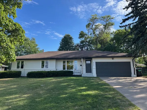 4721 School Rd, Edina, MN 55424