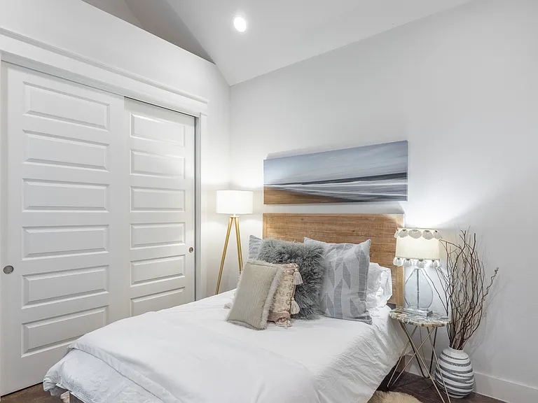 1708 Haskell St #B — Photo 9