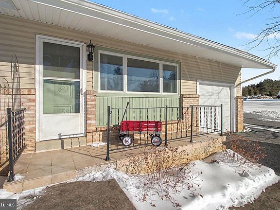 4th image of 7256 Sandy Hollow Rd