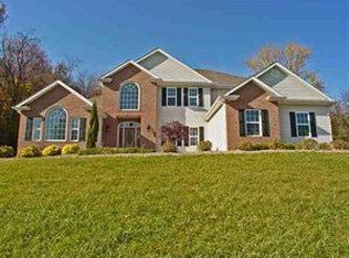 2506 Pyramus Rd, Chester, WV 26034