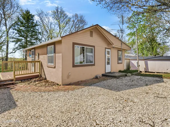 212 Beachwood Dr, Sunrise Beach, MO 65079