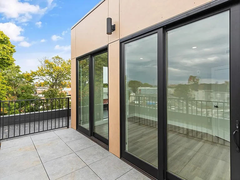 1700 Dorchester Ave — Photo 9