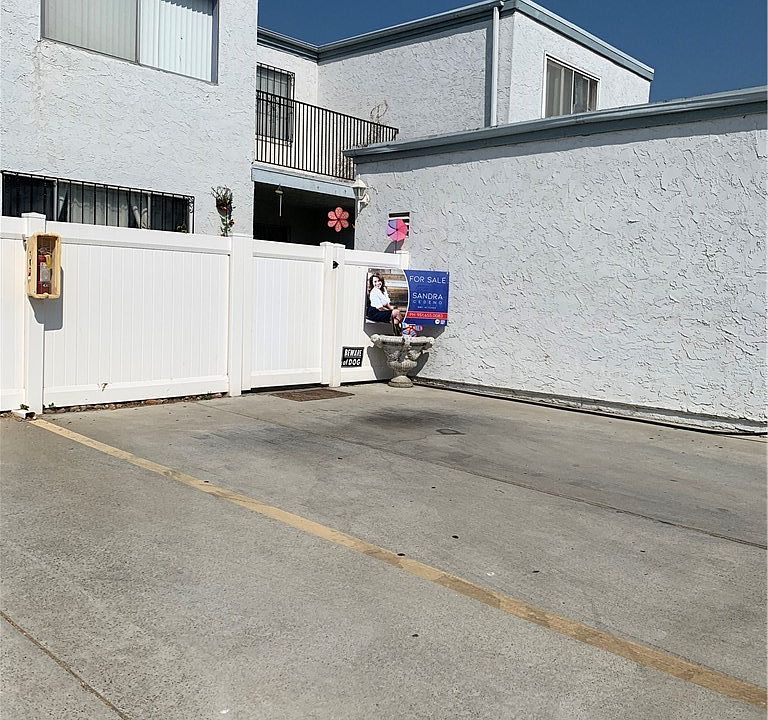 1st image of 1640 Maple Dr Unit 38