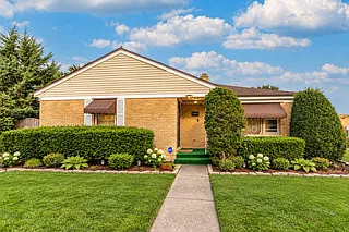 3 bed, 2.5 bath, 2650 sqft, $3,500 — Photo 1