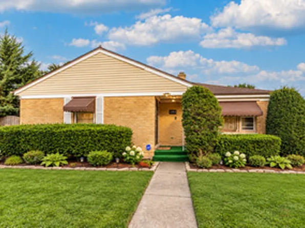 1195 Jeannette St, Des Plaines, IL 60018