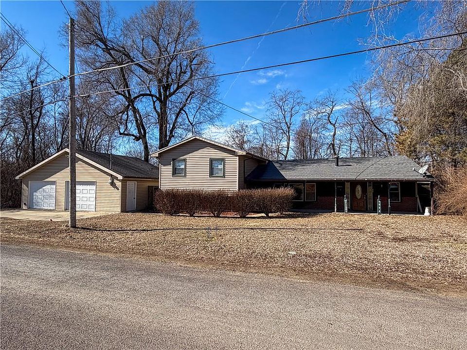 1st image of 6004 NE Amazonia Rd