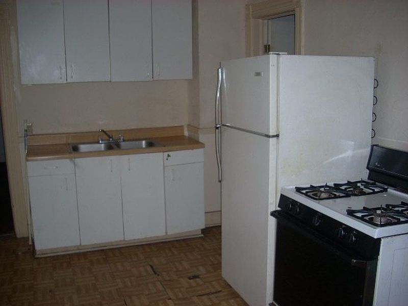 4th image of 965-967 FRANCIS Street