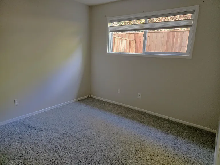 1045 SW Bertha Blvd #1 — Photo 4