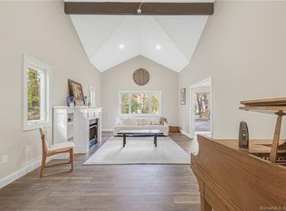 104 Hale Rd, Glastonbury, CT 06033