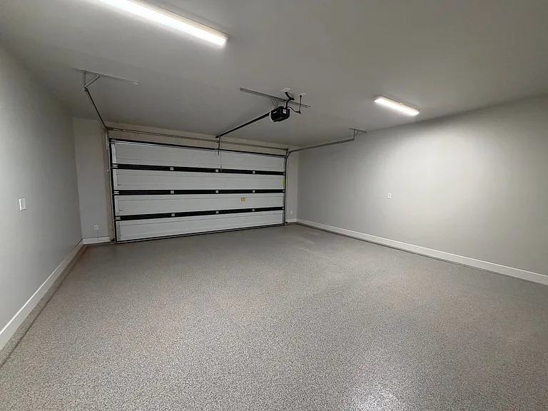 602 E Hemsworth Ln — Photo 32