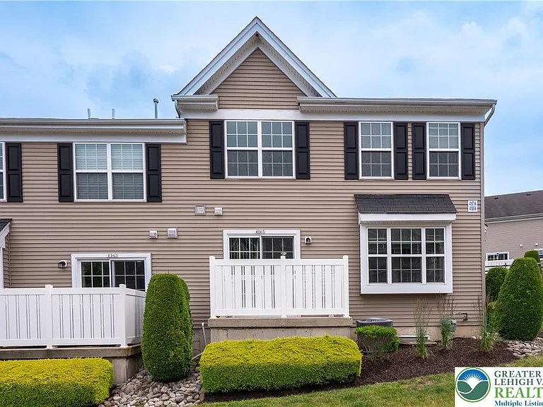 4165 Bunker Hill Dr N — Photo 3