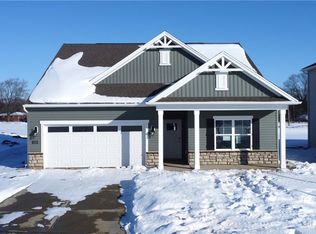 2210 Hackberry St, Springfield, OH 45505