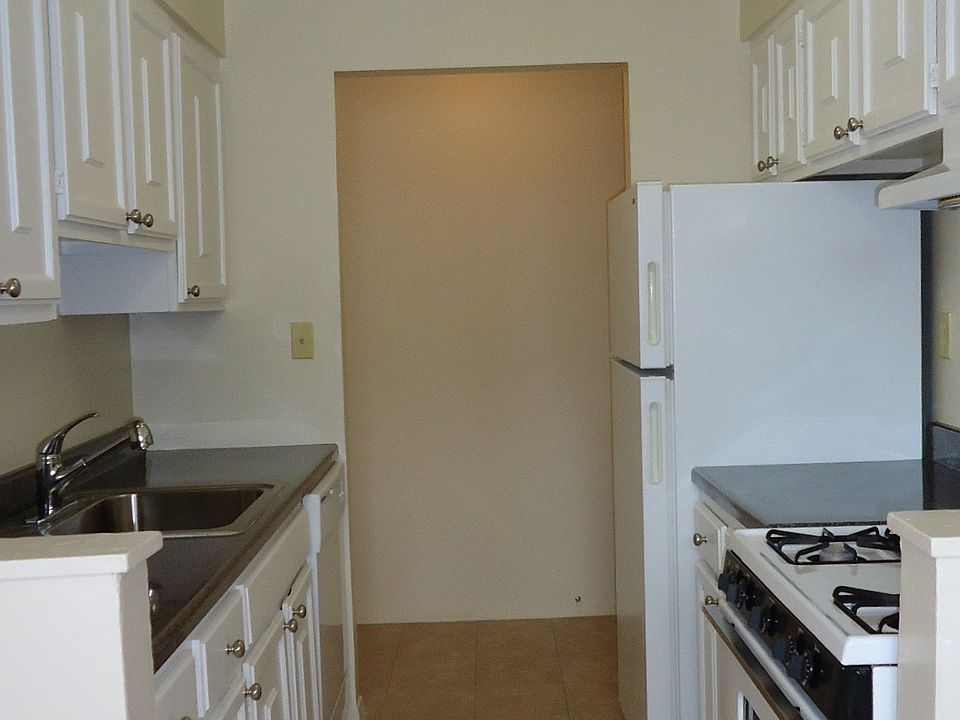 1st image of 13 Hasbrouck Dr APT A