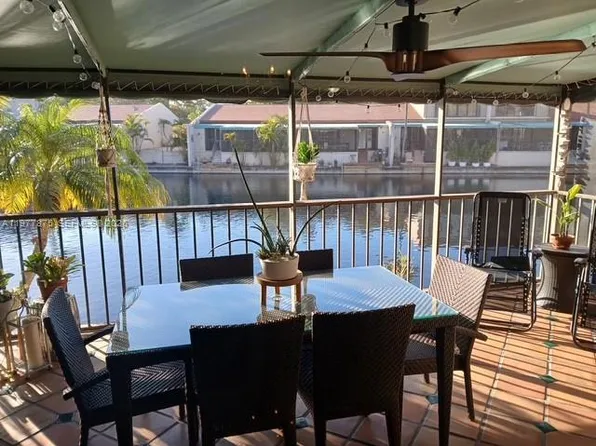 8436 Dundee Ter, Miami Lakes, FL 33016