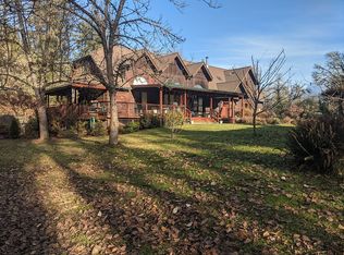 1300 N River Rd, Cottage Grove, OR 97424