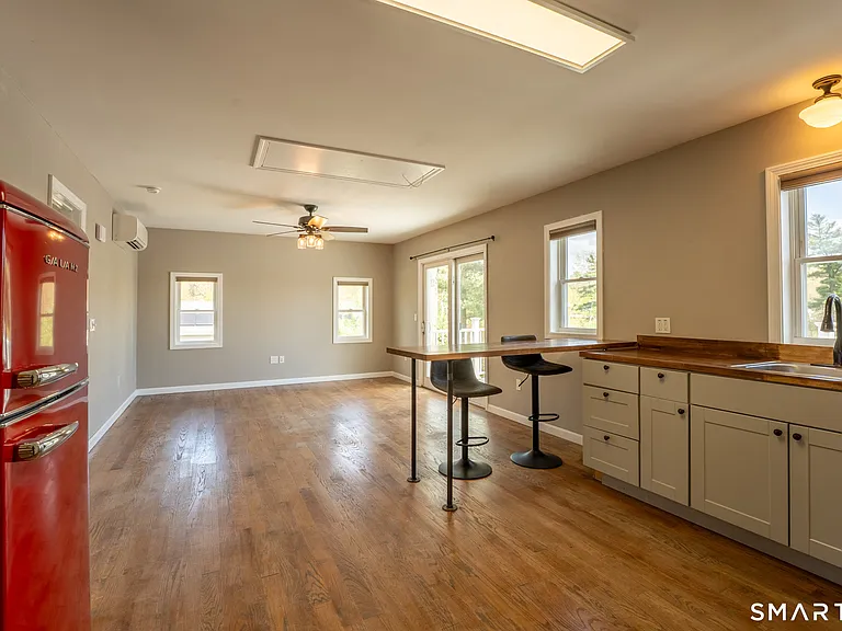 44 Lake Dr — Photo 7