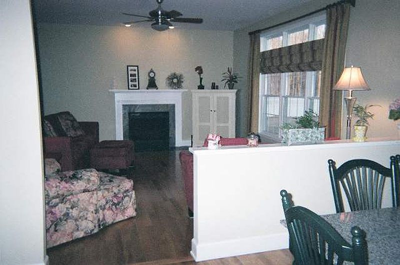 4th image of 86 CHESTERWOOD Drive