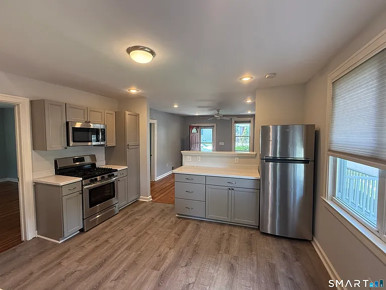 287 Old Stratfield Rd — Photo 5