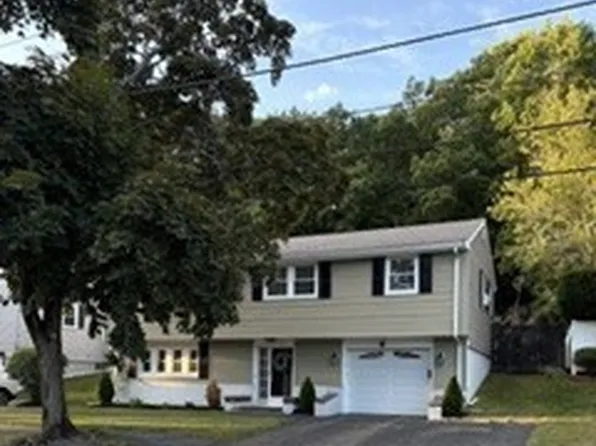 5 Pulver Dr, Peabody, MA 01960