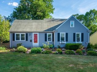 29 Elmwood Ave, Longmeadow, MA 01106
