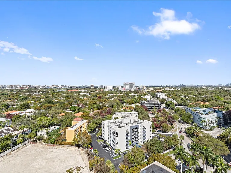 3350 SW 27th Ave #1806 — Photo 32