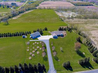 N1713 Bluebird Rd, Watertown, WI 53098