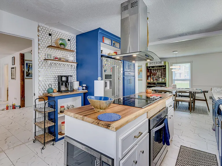 3648 Jamaica Dr — Photo 10