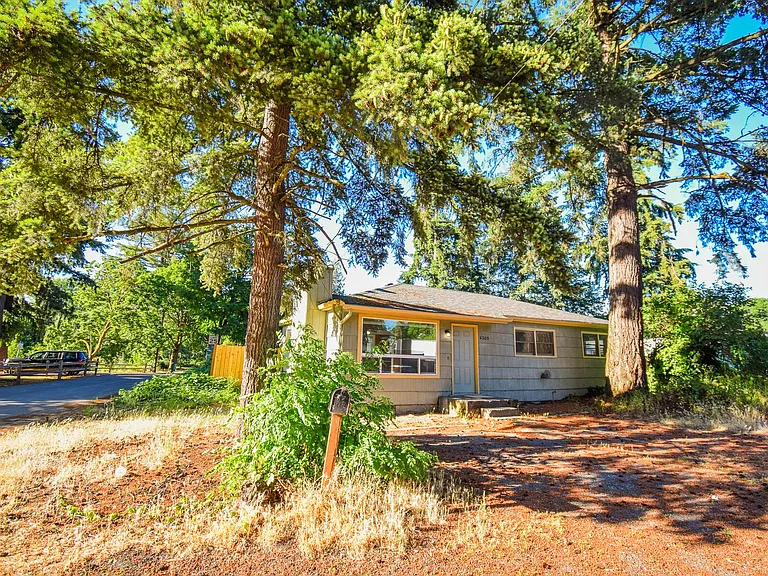 6309 SE Overland St — Photo 27