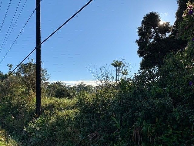 2nd image of 18-1751 Volcano Rd