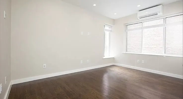 Rented by REAL New York | media 12