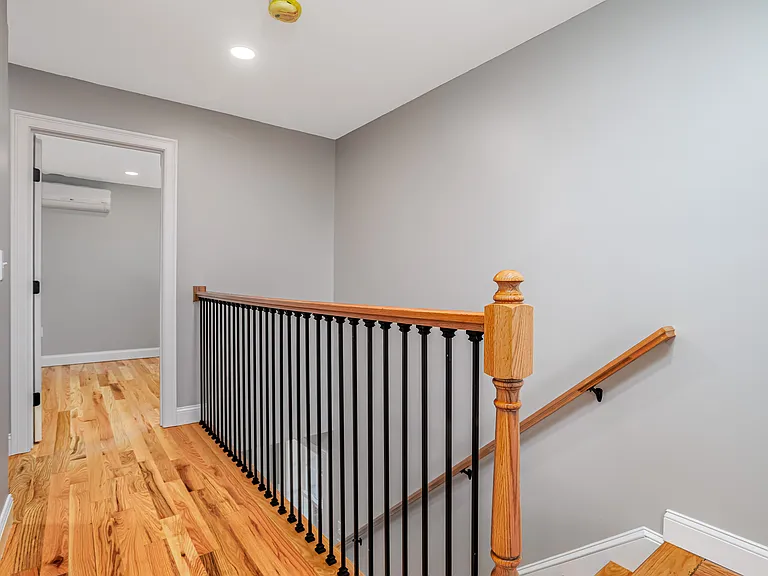 27 Milton St #1 — Photo 24