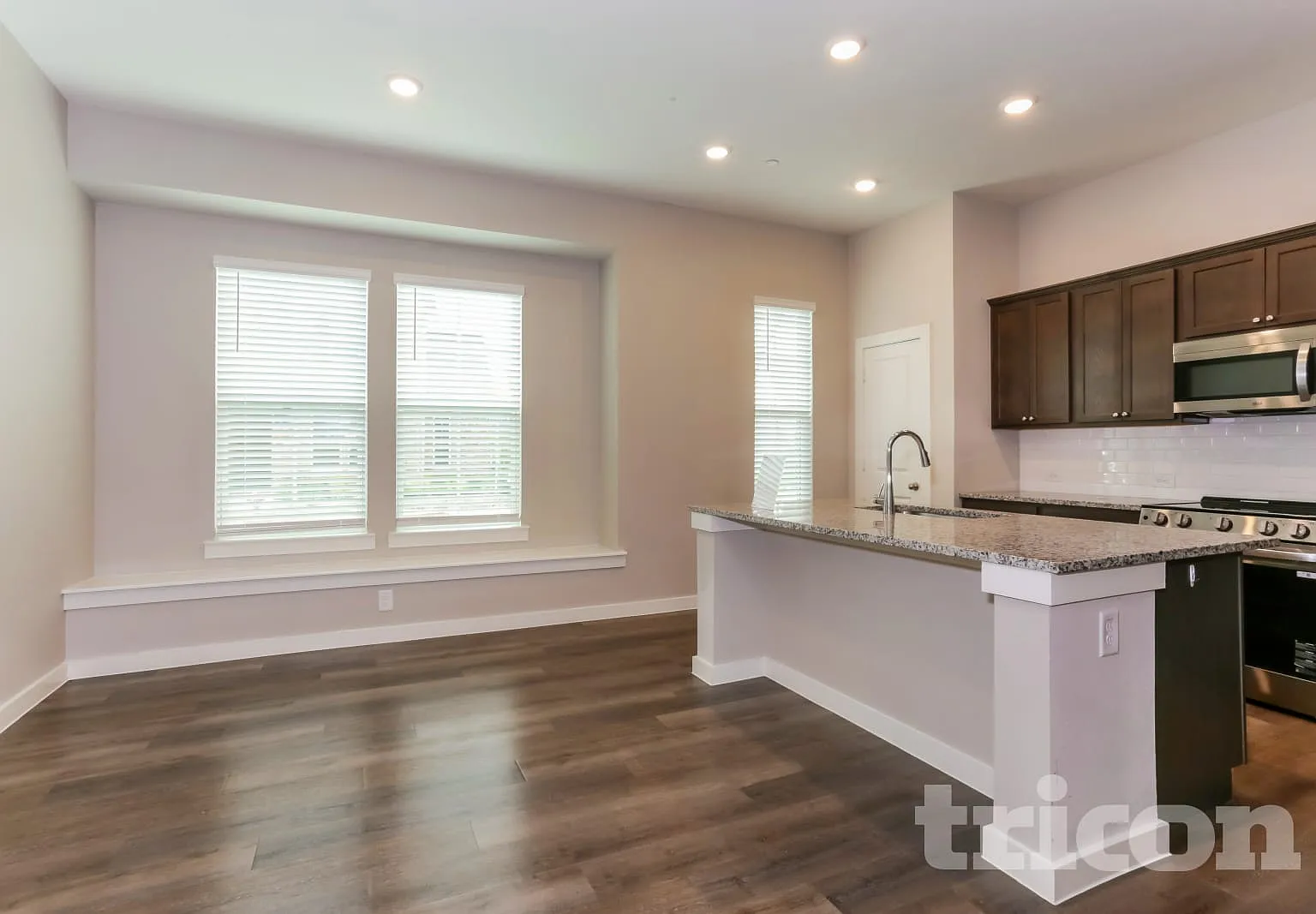 1021 Aylesbury Road Saginaw TX — Photo 4