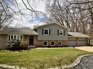 4542 Provens Dr, Akron, OH
