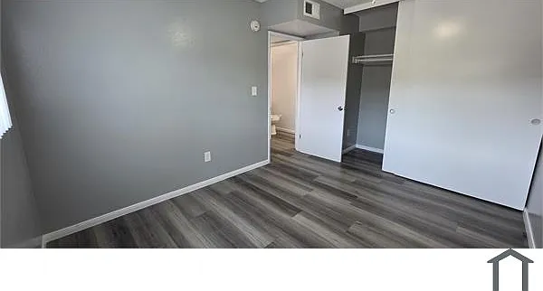 2315 W 54th St #1 — Photo 3