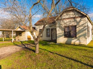 603 Gassaway Ave, Lott, TX 76656