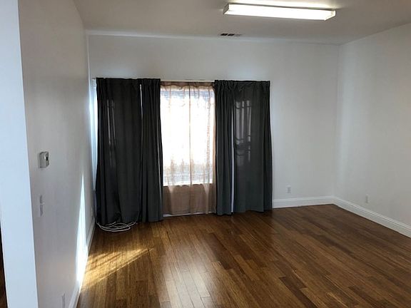 4th image of 937 International Blvd #939