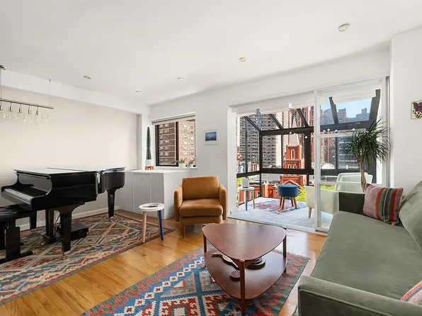 225 E 86th St APT 904, New York, NY 10028
