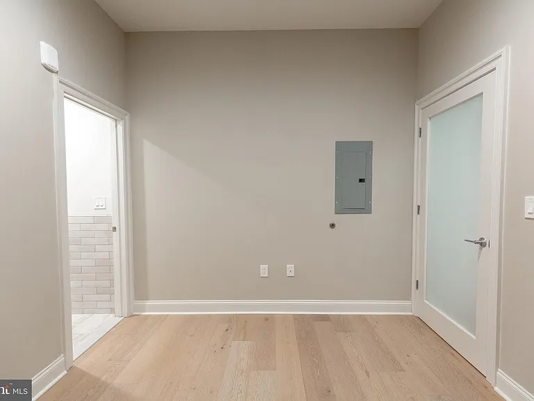 1411-1 Walnut St #203 — Photo 17