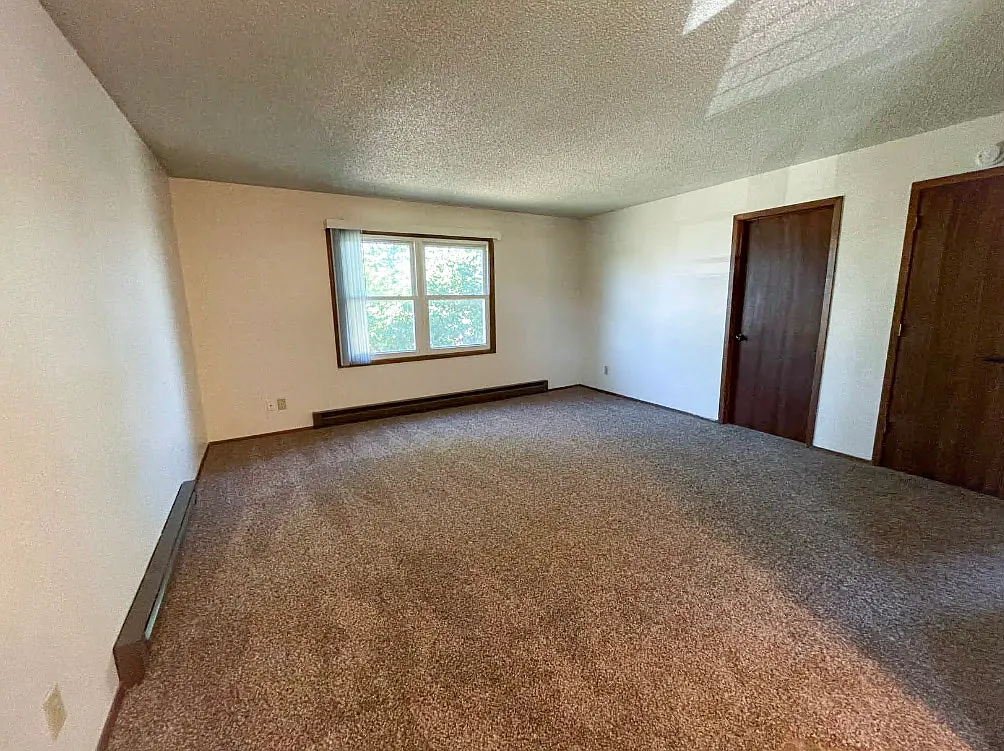 2 bed, 650 sqft, $935 — Photo 4