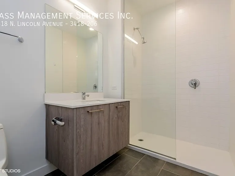 3418 N Lincoln Ave #206 — Photo 7