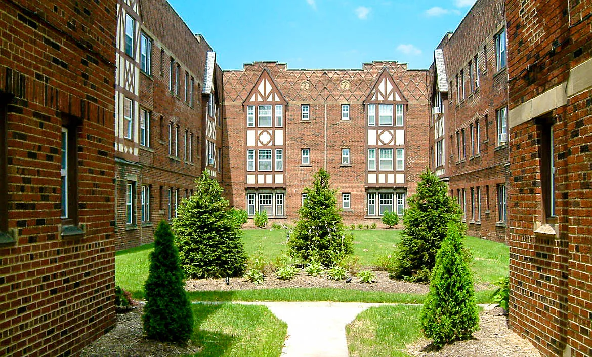 Essex-Morley and Barclay Apartments — Photo 3