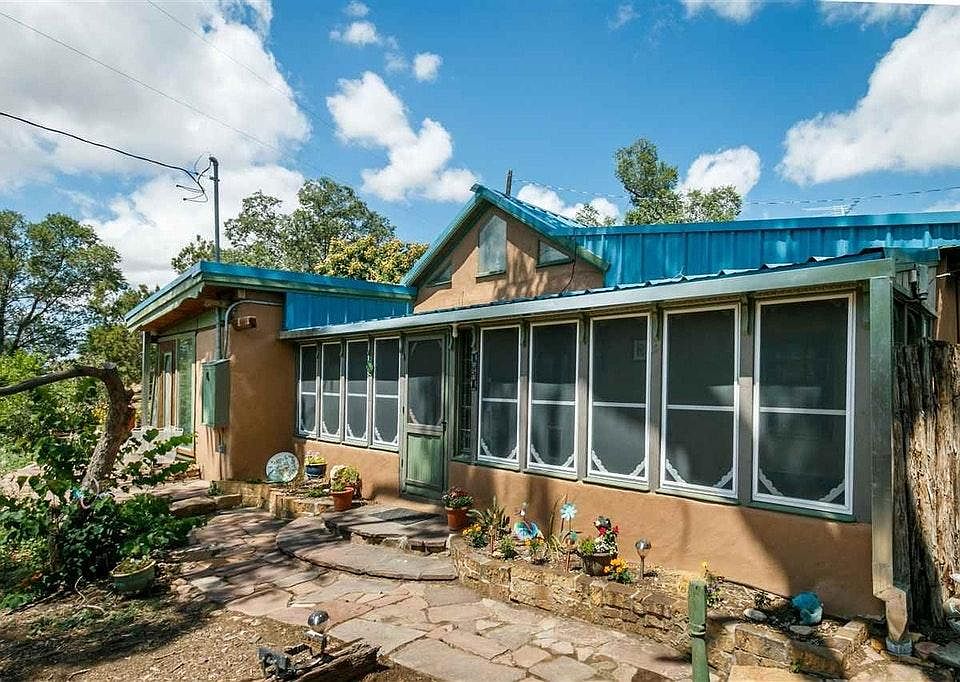 161 Old Lamy Trail: View of the enclosed front porch (2015)