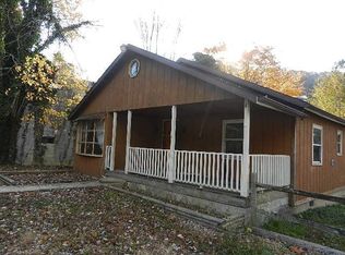 7517 Coal River Rd, Naoma, WV 25140